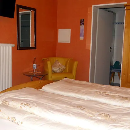 Gaestehaus Burg Molbach Гостевой дом 3*