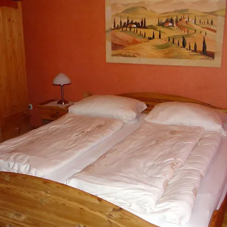 Gaestehaus Burg Molbach Kreuzau