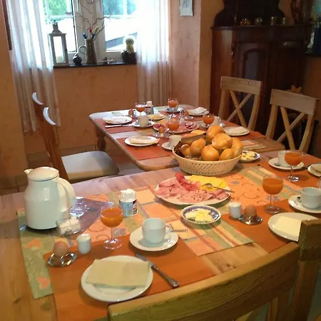 Gaestehaus Burg Molbach