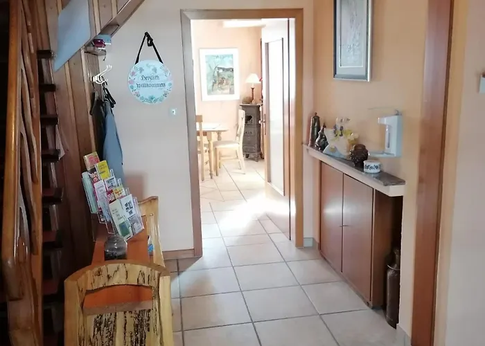 Gaestehaus Burg Molbach 게스트하우스 3*