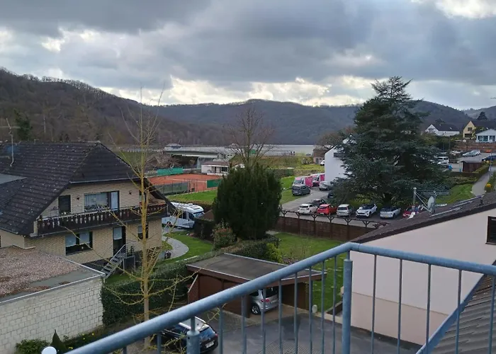 Gaestehaus Burg Molbach 게스트하우스 Kreuzau