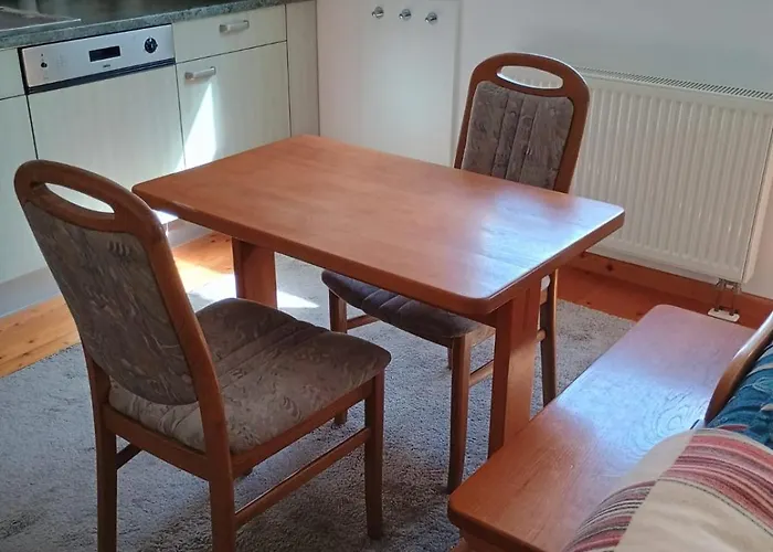 Gaestehaus Burg Molbach 게스트하우스 3*