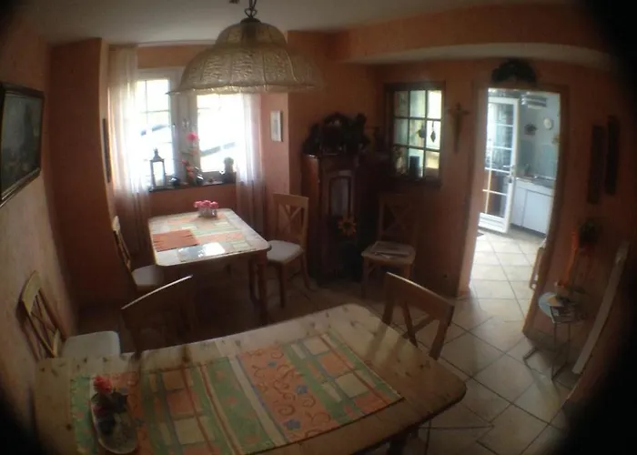 Gaestehaus Burg Molbach 3* Kreuzau