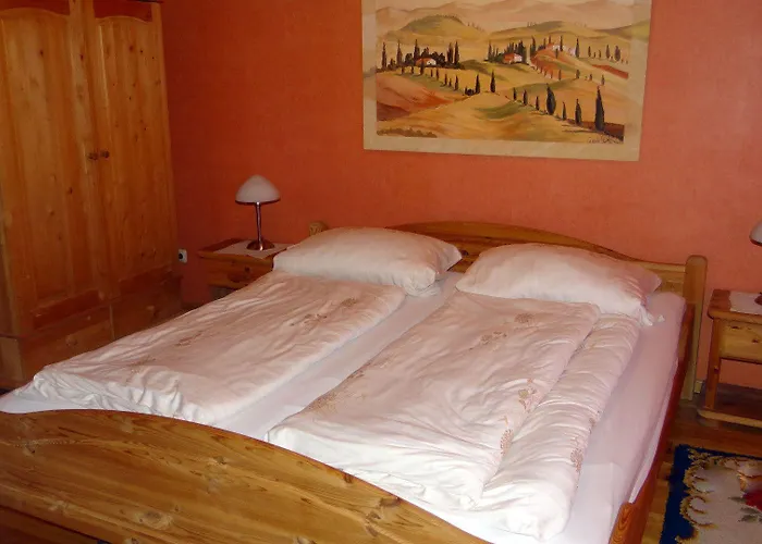 Gaestehaus Burg Molbach Kreuzau