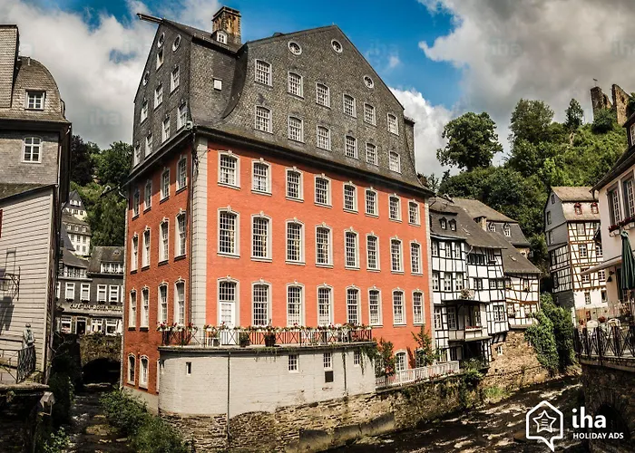 Gaestehaus Burg Molbach 게스트하우스